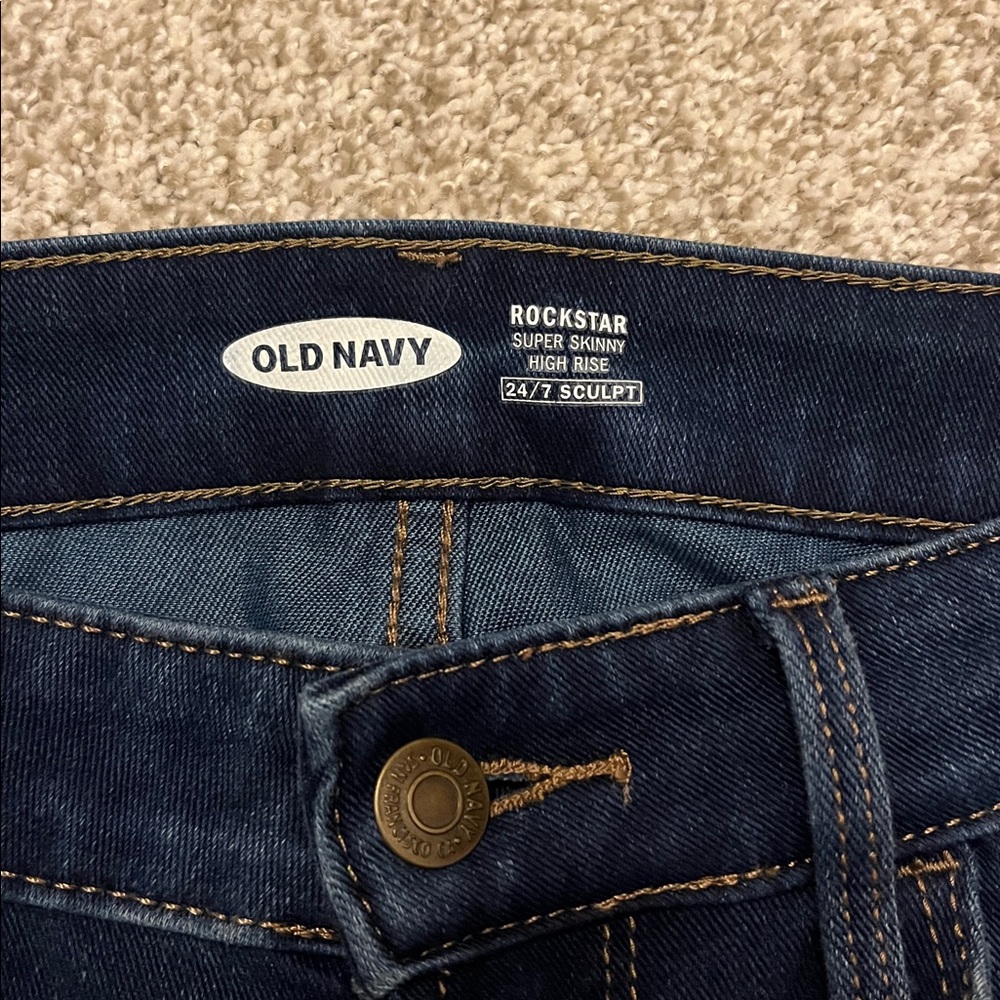 Skinny High Rise Jeans - Picture 3 of 6